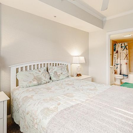 Sunset Beach Condos Ocean City Room photo