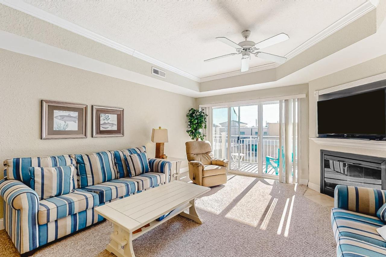 Sunset Beach Condos Ocean City Room photo